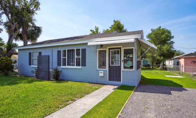 Winter Park House | 6 Mi to Downtown Orlando: Quiet Home w/Sunroom