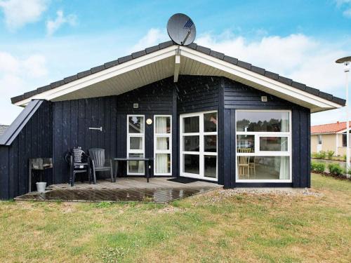 Lensterstrand House | 6 person holiday home in GROEMITZ