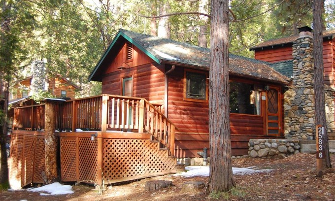 North Wawona House | 6 Squirrels Nest