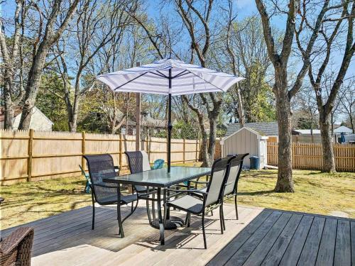 South Yarmouth House | 60 Lyman Lane South Yarmouth Cape Cod - - Turtle Cove Cottage