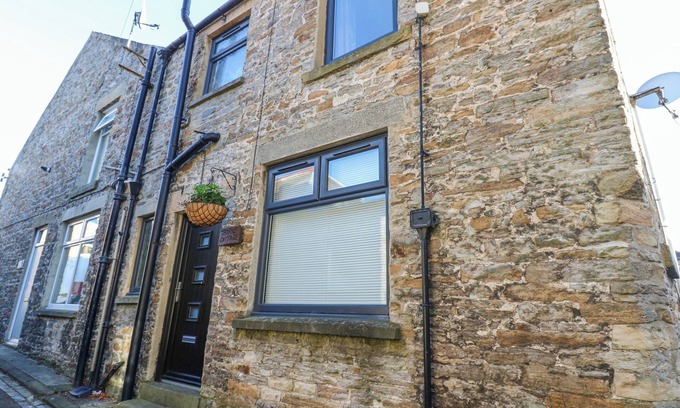 Stanhope Cottage | 64 FRONT STREET, pet friendly, with open fire in Stanhope