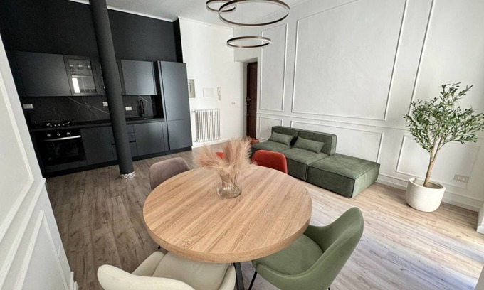 Millefonti Apartment | 65 sqm apartment for 4 people, located on the second floor of a building without an elevator, featuring a balcony. Situated in the Lingotto neighborhood, a convenient and well-served area, close to the Regina Margherita Hospital and just minutes from Lin