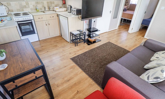 Chapel Saint Leonards Cottage | 68 Cherry Park
