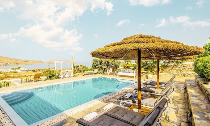 Kalafatis Villa | 6BR Exclusive next to the Beach Sea & Sun Villa