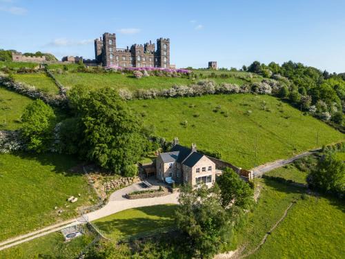 Matlock House | 7 Bed in Matlock 89448