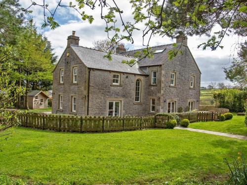 Tideswell House | 7 Bed in Tideswell 93808