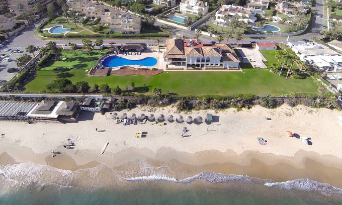 Marbella Villa | 7 Bedroom Front-Line Beach Villa