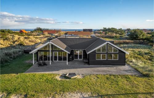 Nørre Lyngvig House | 7 Bedroom Nice Home In Hvide Sande