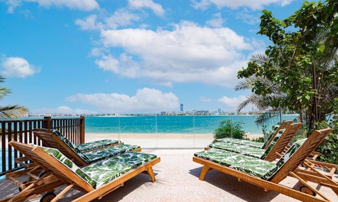 Palm Jumeirah Villa | 7 Bedroom Villa Frond V