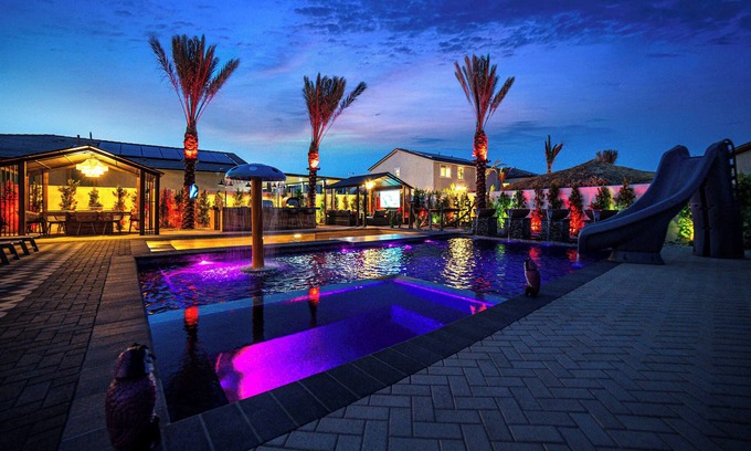Coachella House | 7 bedrooms! 9 beds! Exclusive Resort- Sol & Luna