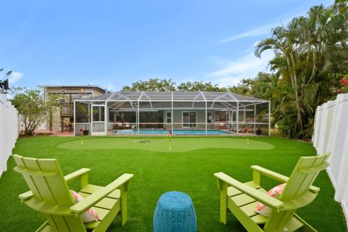 Seminole House | 7 Br Sleeps 22 Sport Court Heated Pool Putt Putt