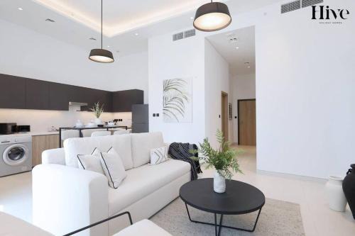 Jebel Ali Apartment | 7 by Aurora 208
