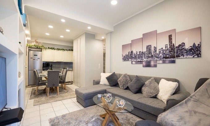 Corfu Town Apartment | 7 minutes to the Liston Square!Cozy apartment but mostly pet-friendly!