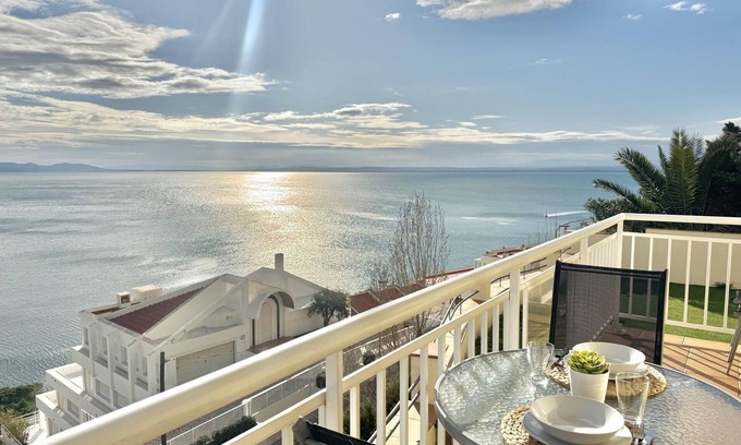 Almadraba-Canyelles Apartment | 7. Wonderful sea views with community pool