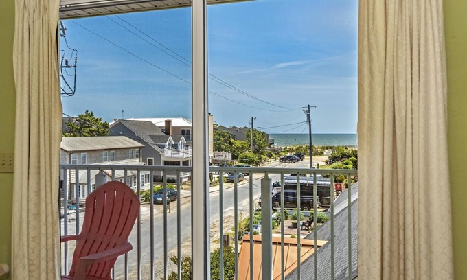 Dewey Beach Condo | 70 STEPS TILL TOES IN THE SAND Complementary beach chairs No streets to cross!