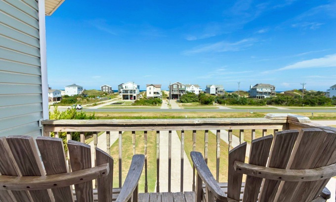 South Nags Head House | 7074 Seashells and Sunsets * 3 Min Walk to Beach