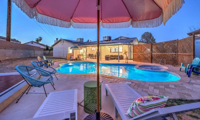 Las Vegas House | 70s Villa: Pickleball, Heated Pool, Spa Near STRIP