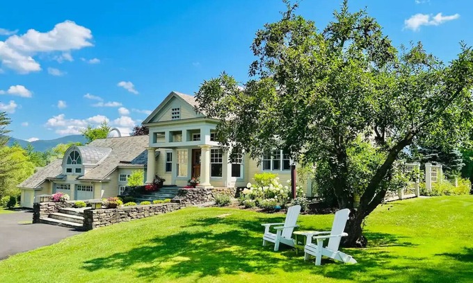 Manchester House | 7200 sf Villa & Barn on 4 Acre Manchester Estate
