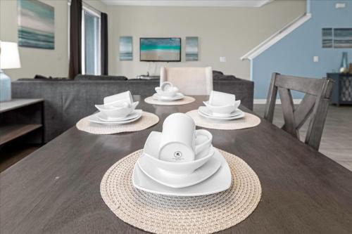 Four Corners House | 770PB Weekly Stay BR With Pool