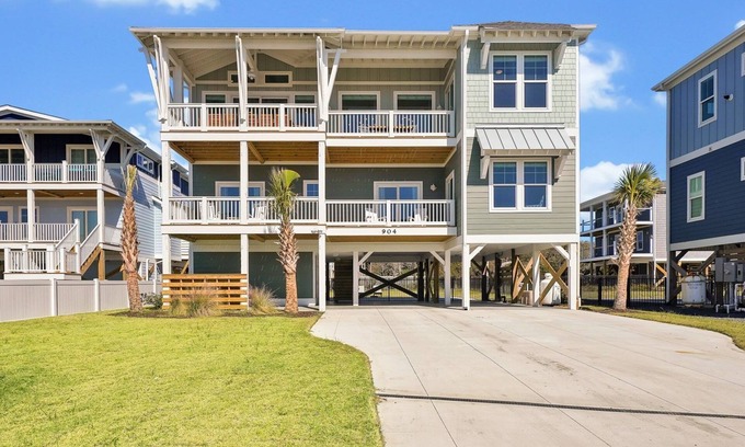 Yaupon Beach House | 7BR/6.5BAH House - Ocean Views, Event Home, Dog Friendly, Sleeps 18