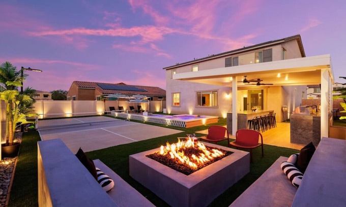 Coachella House | 7BR Pickleball: Firepit-Outdoor Kitchen-Game Room