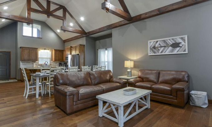 Hollister House | 7BR Retreat - Arcade, Pools, Near Lake & Landing!