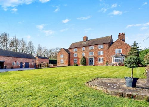 Sugnall House | 8 Bed in Standon oc-w32745