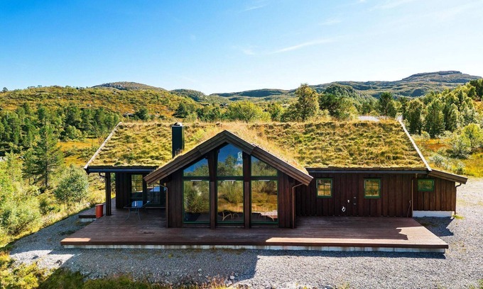 Sirdal House | 8 person holiday home in Tjørhom