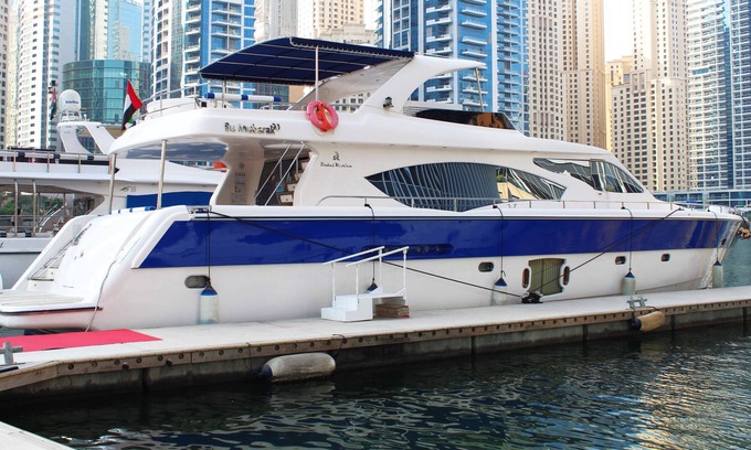 Dubai Boat Rental | 88ft Superyacht with Jacuzzi - Cruising on hourly price basis