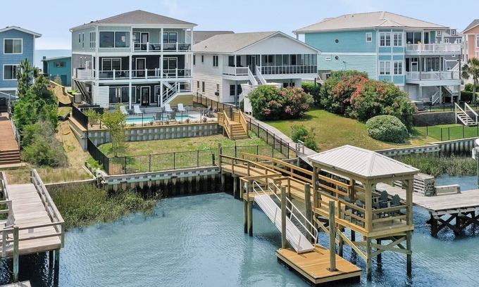 Oak Island House | 8BR/7BA/2 Half Bath Gorgeous Home, 2nd Row, Pool, Hot Tub, Sleeps 20