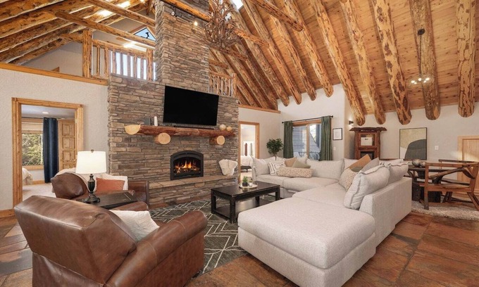 Winter Park House | 9 BDR Home downtown Winter Park, Hot Tub, Shuttle, Sleeps 19!