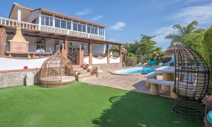Estacion de Cartama Villa | 9 hole crazy golf course, 8 bedrooms, 6 bathroom, heated pool