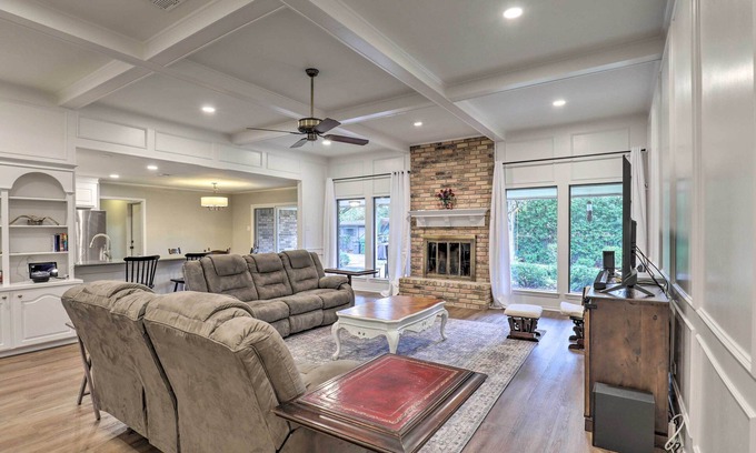 Woodway House | 9 Mi to Magnolia Market: Large Home in Waco!
