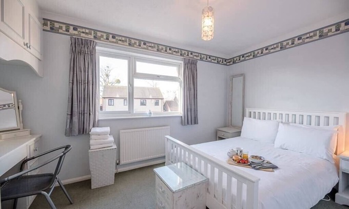Leiston House | 9 Old Foundry Place, Leiston