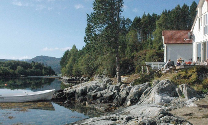 Ulstein Municipality House | 9 person holiday home in GURSKØY-By Traum