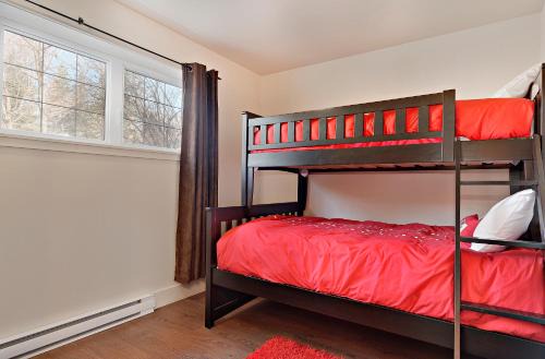 Stoneham House | 9009 chemin des Alpages