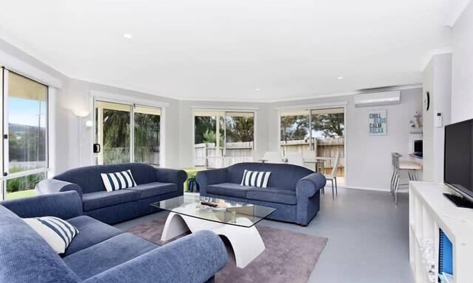 Hayborough House | 91 On the Rocks 91 Port Elliot Rd Hayborough Chiton
