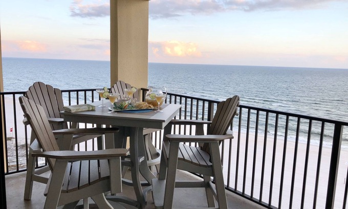 Orange Beach Condo | 9th Fl.Ocean Front balcony! 💎So Clean, Pools, Wifi Tennis, Pickle & Racket ball