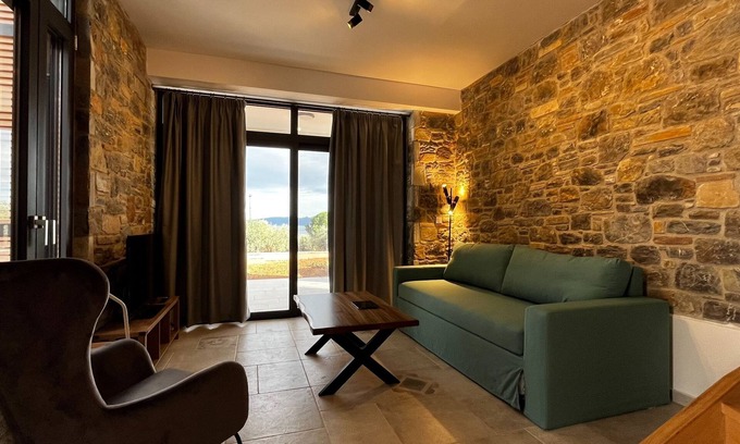 Pella Region Villa | Aélia Stone House Thétis