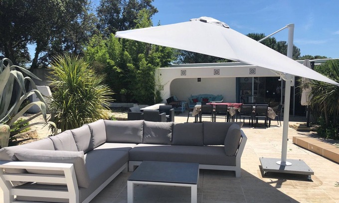 Bellegarde Villa | A Boissières, Gard, beautiful holiday home, pool, pets allowed