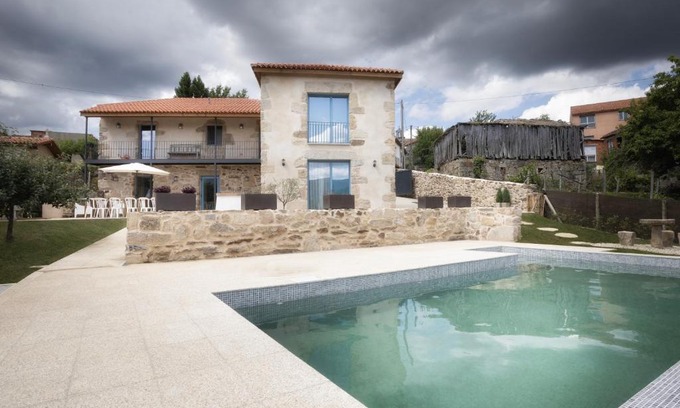 Ramiras House | A Casa da Fonte Azul