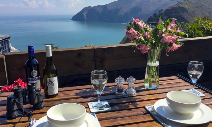 Lynton Apartment | A charming dog and couple friendly quirky apartment with sea views, in a popular location in North D