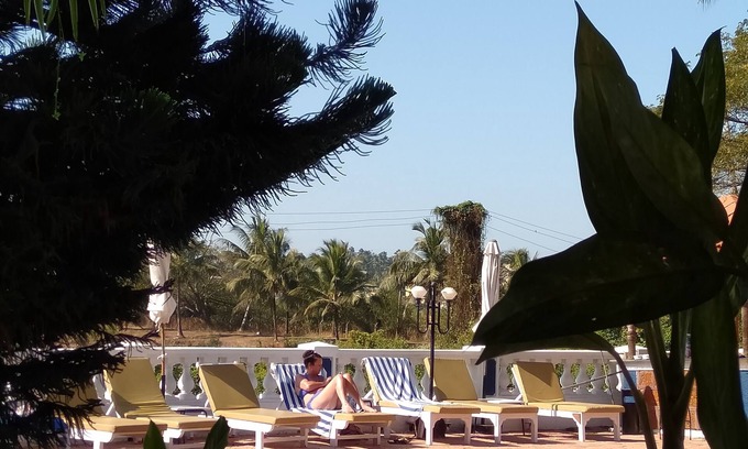 Arpora Apartment | A Cheerful Studio Apartment for Two in Sunny Goa