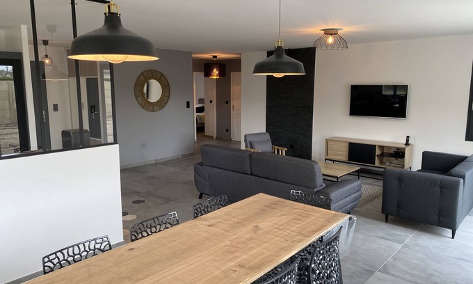 Pirou House | A comfortable gîte 300 metres from the beach, relaxation and leisure activities at your fingertips