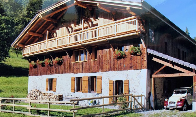 Samoens Bed & Breakfast | A cosy ancient farmhouse with a stunning view on the surrounding mountains