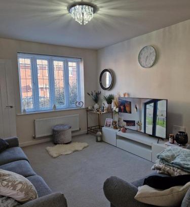 Hereford House | A cosy modern house with 2 beautiful double rooms