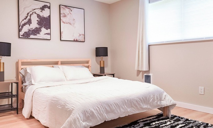 South Tacoma House | A cozy and peaceful centrally Located Triplex 2BD, 1.5 BA