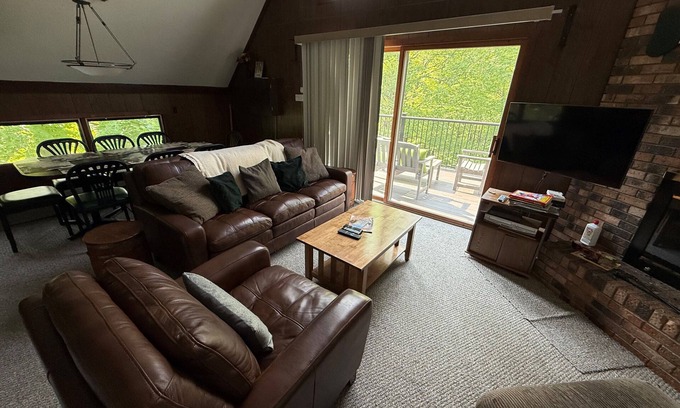 Bessemer House | A Cozy Vacation Home with a Sauna & Beautiful Nature View