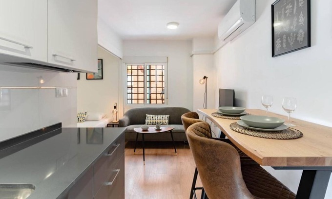 Lagunillas Apartment | A delightful experience in Málaga