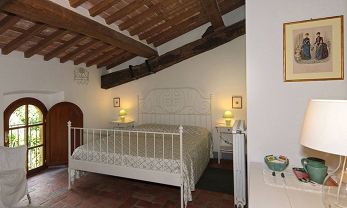 Calci Other | A double bedroom ideal for a pleasant stay